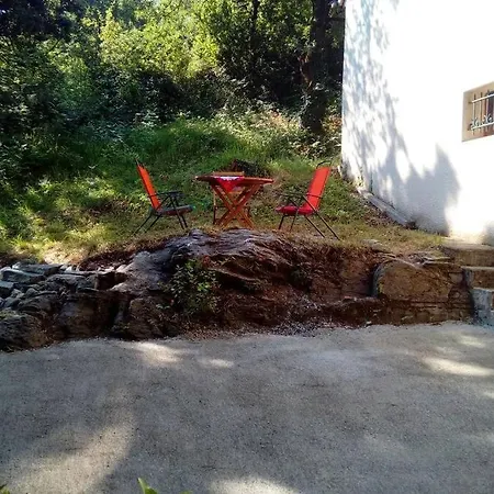 Duplex At The Foothills Of The Pyrenees Apartment Geu Exterior photo